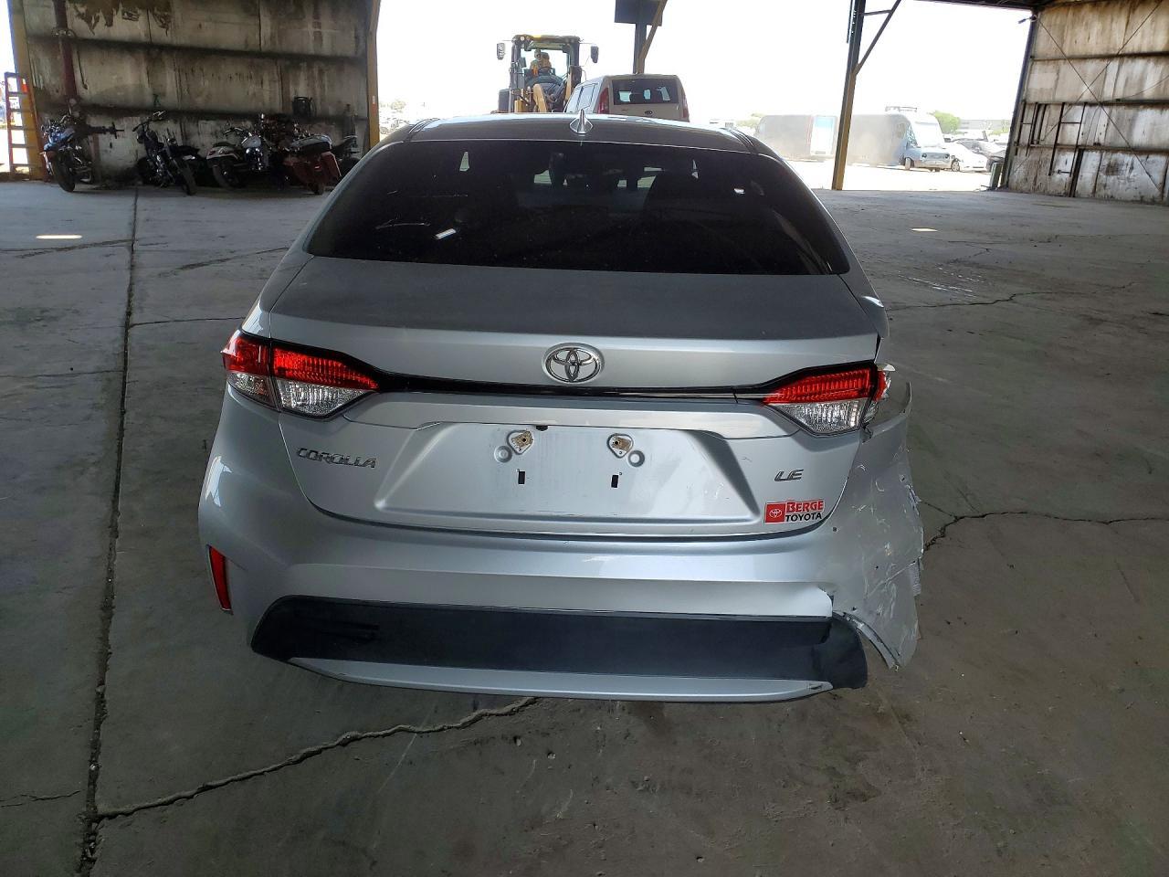 2022 Toyota Corolla Le - Фото 6