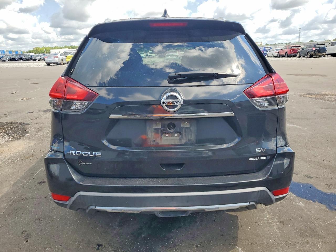 2018 Nissan Rogue Sv - Image 6