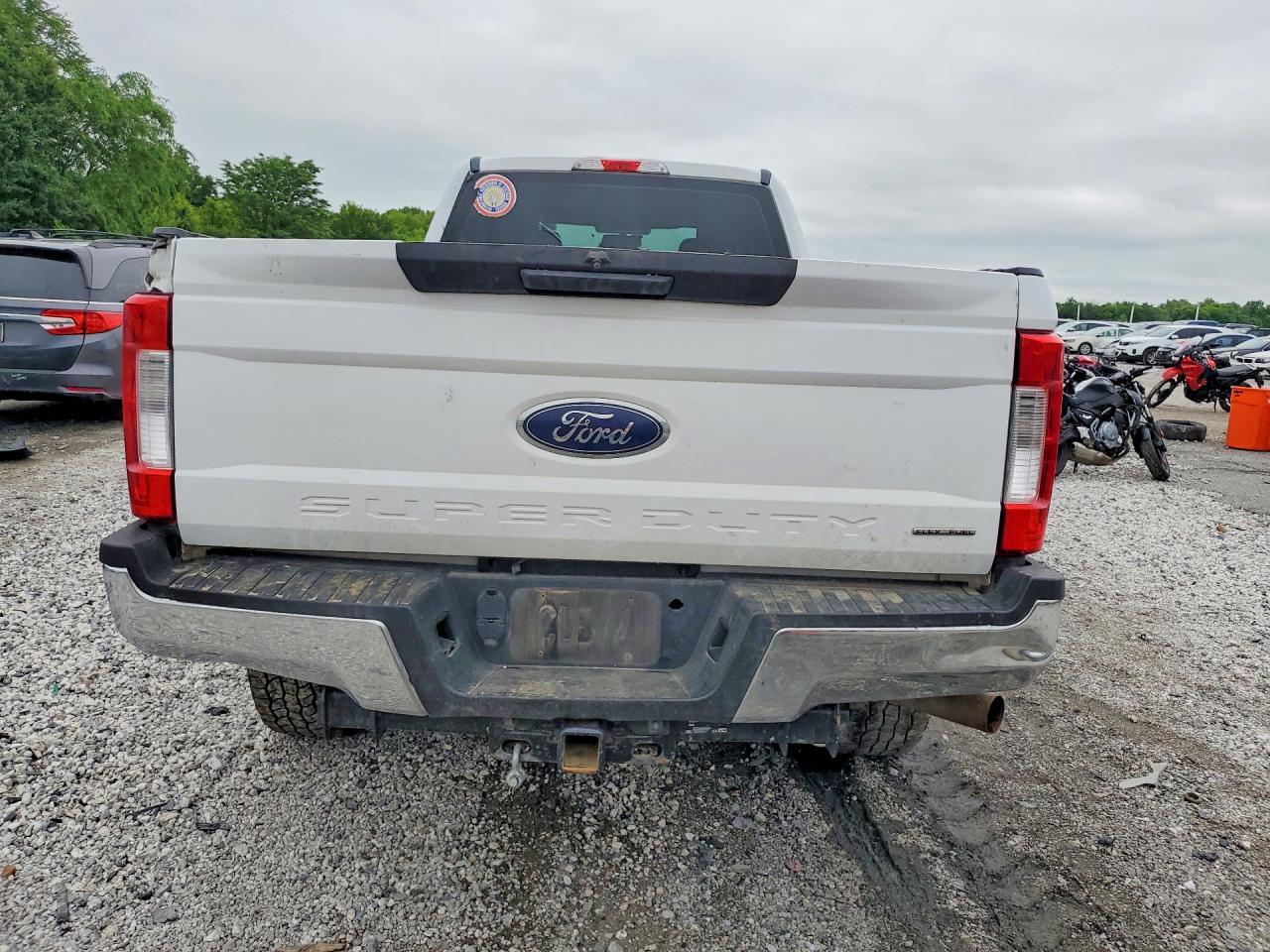 2019 Ford F250 Super Duty - Фото 6