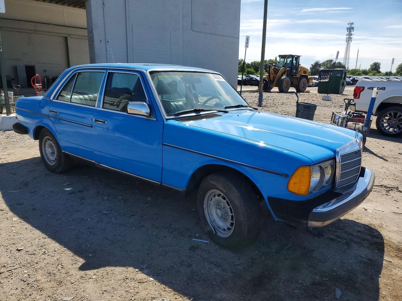 1982 Mercedes-Benz 240 D - Фото 4