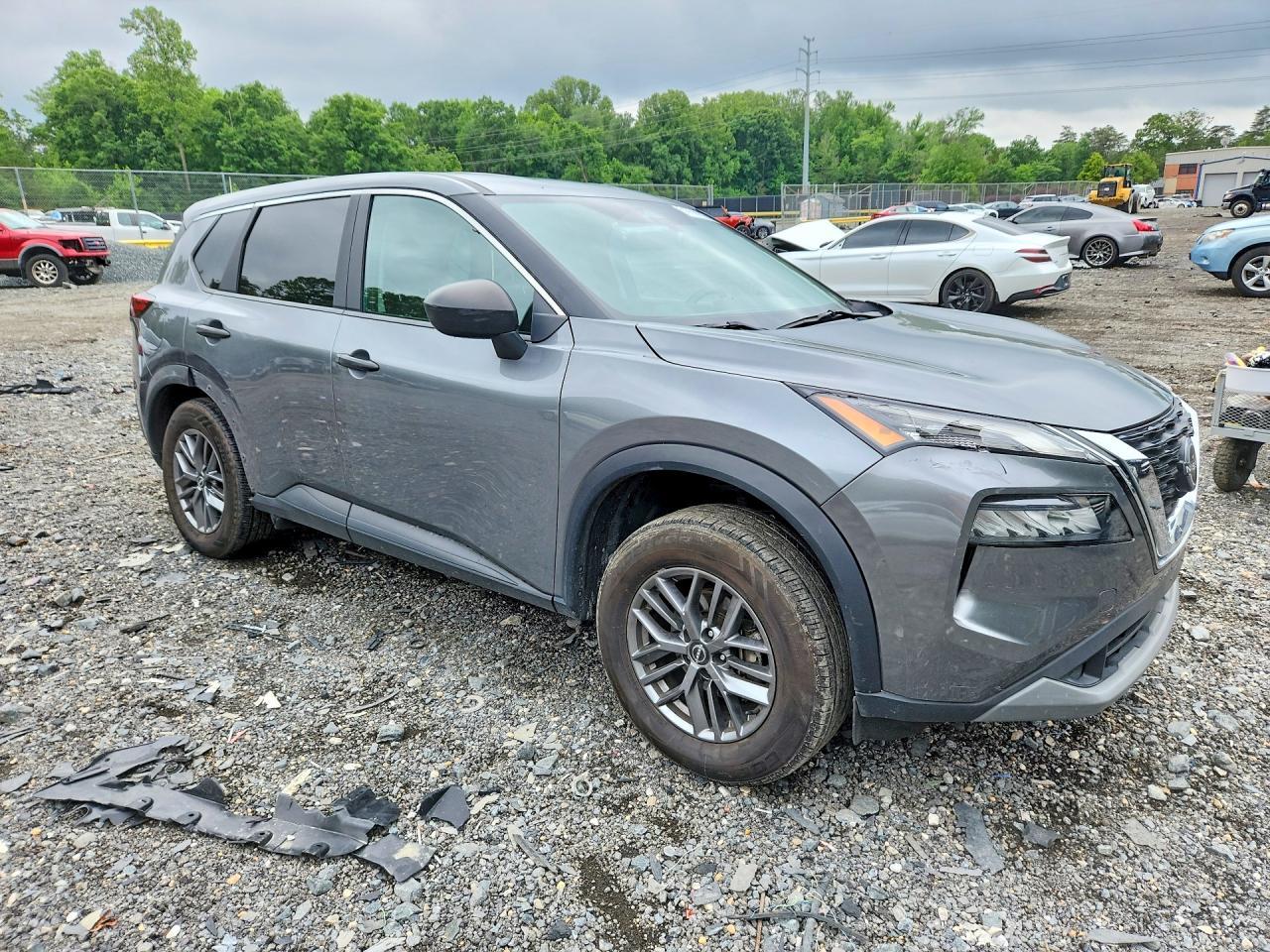 2023 Nissan Rogue S - Image 4