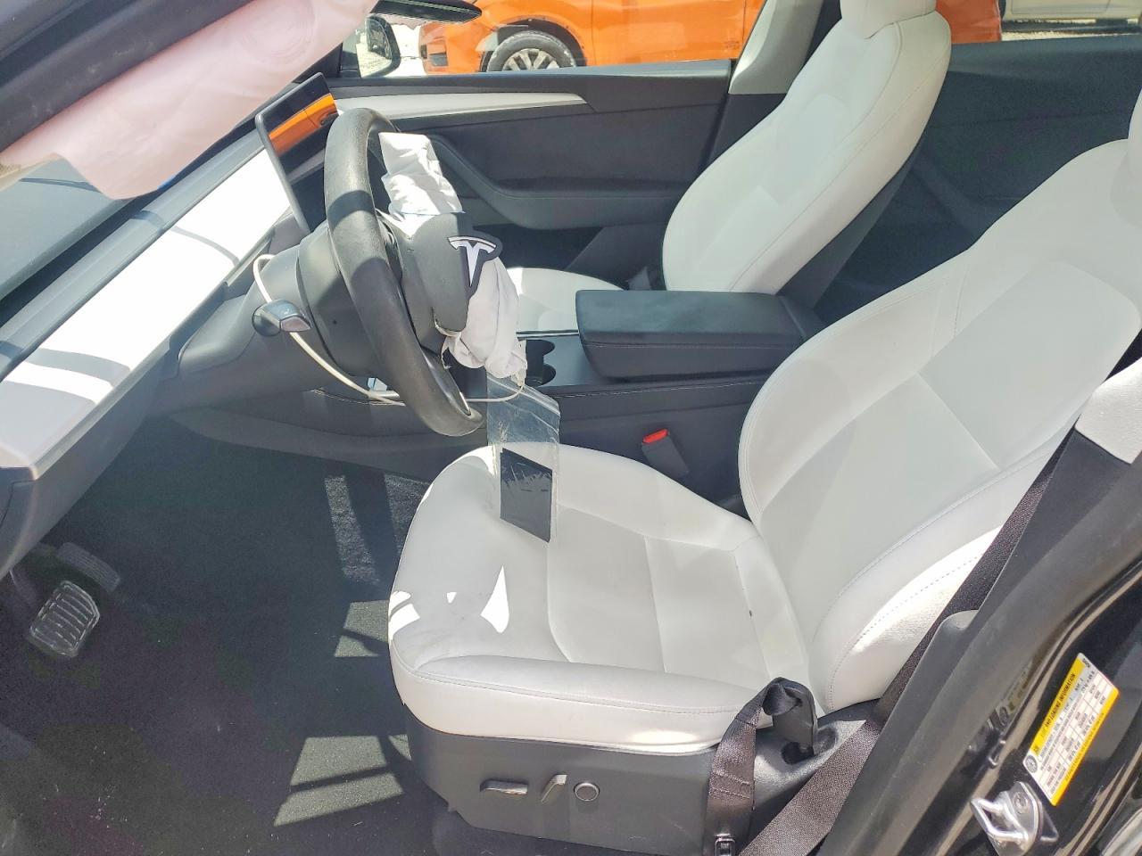 2024 Tesla Model Y - Image 7