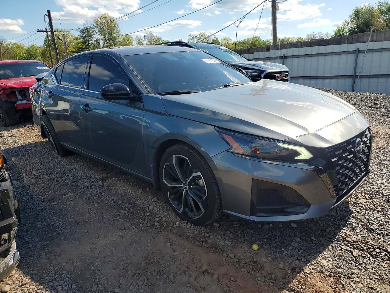 2023 Nissan Altima Sr - Image 4