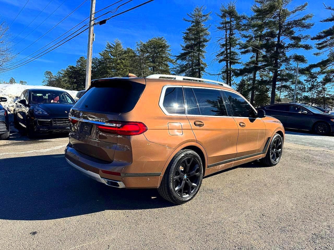 2020 BMW X7 xDrive40I - Фото 3
