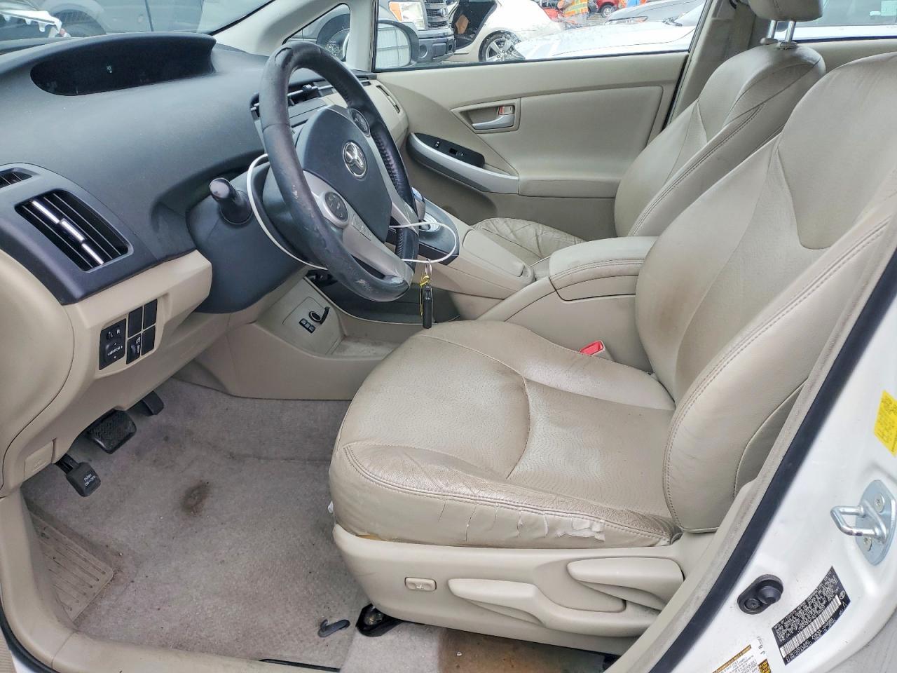 2010 Toyota Prius Iv - Фото 7