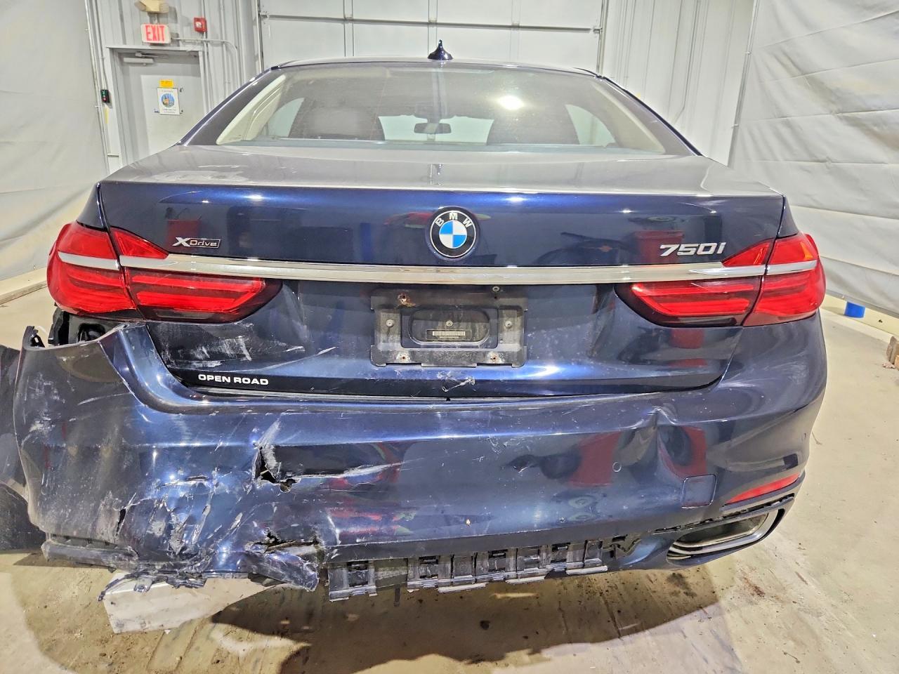2019 BMW 750 Xi - Image 6