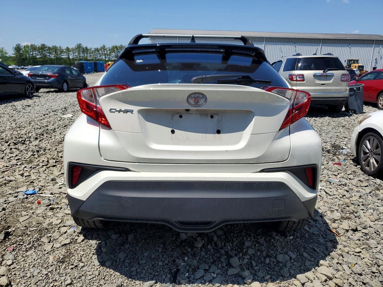 2020 Toyota C-Hr Xle - Image 6