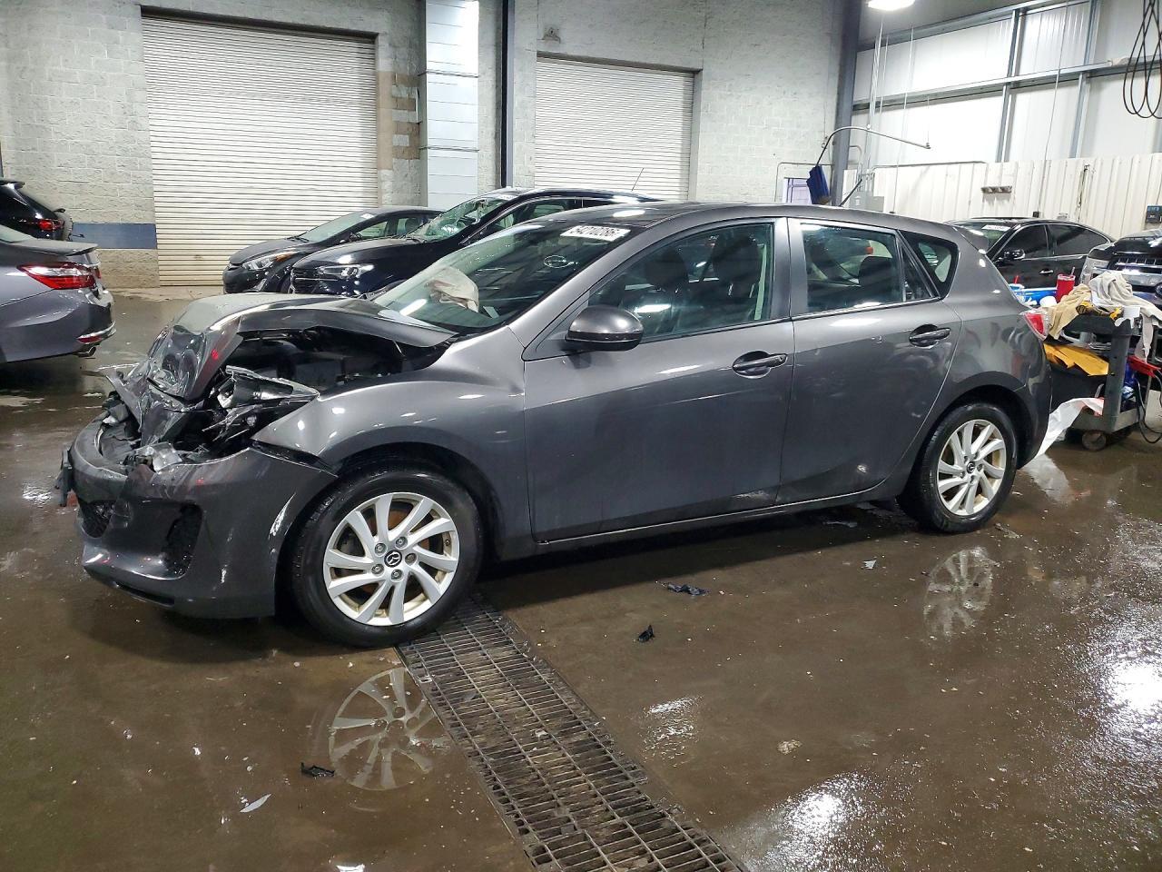 2013 Mazda 3 I