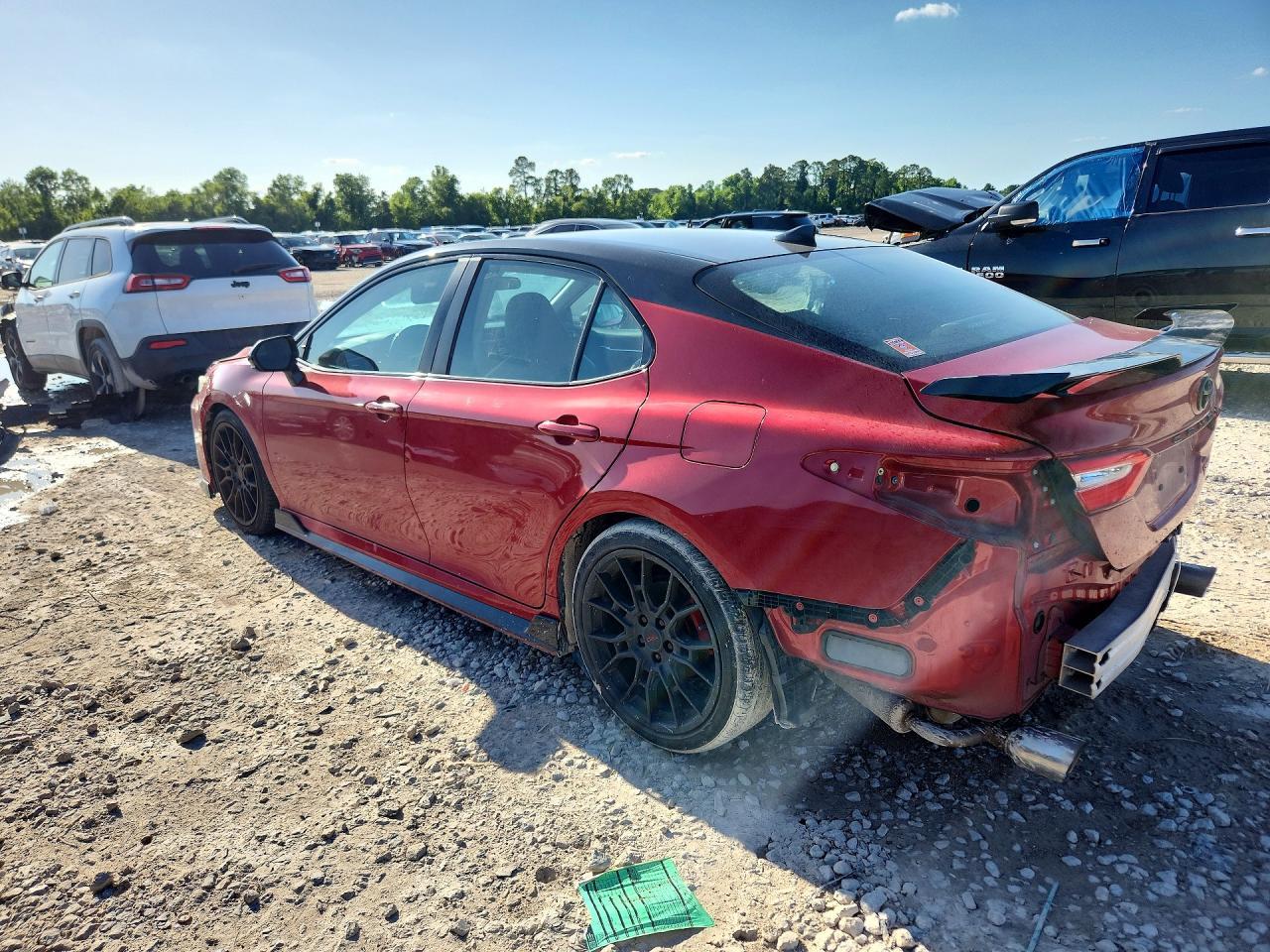 2020 Toyota Camry Trd - Фото 2