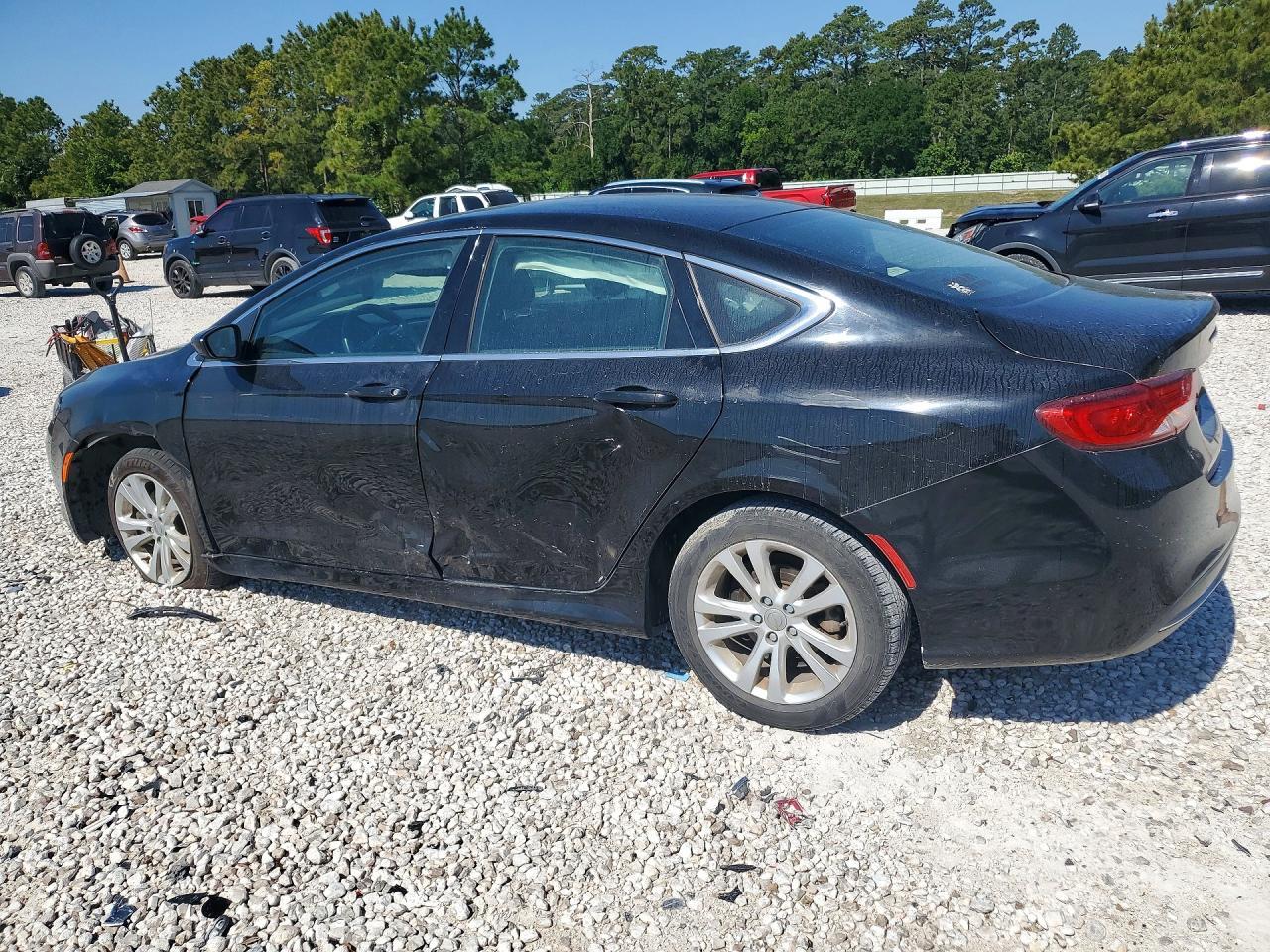 2015 Chrysler 200 Limited - Фото 2