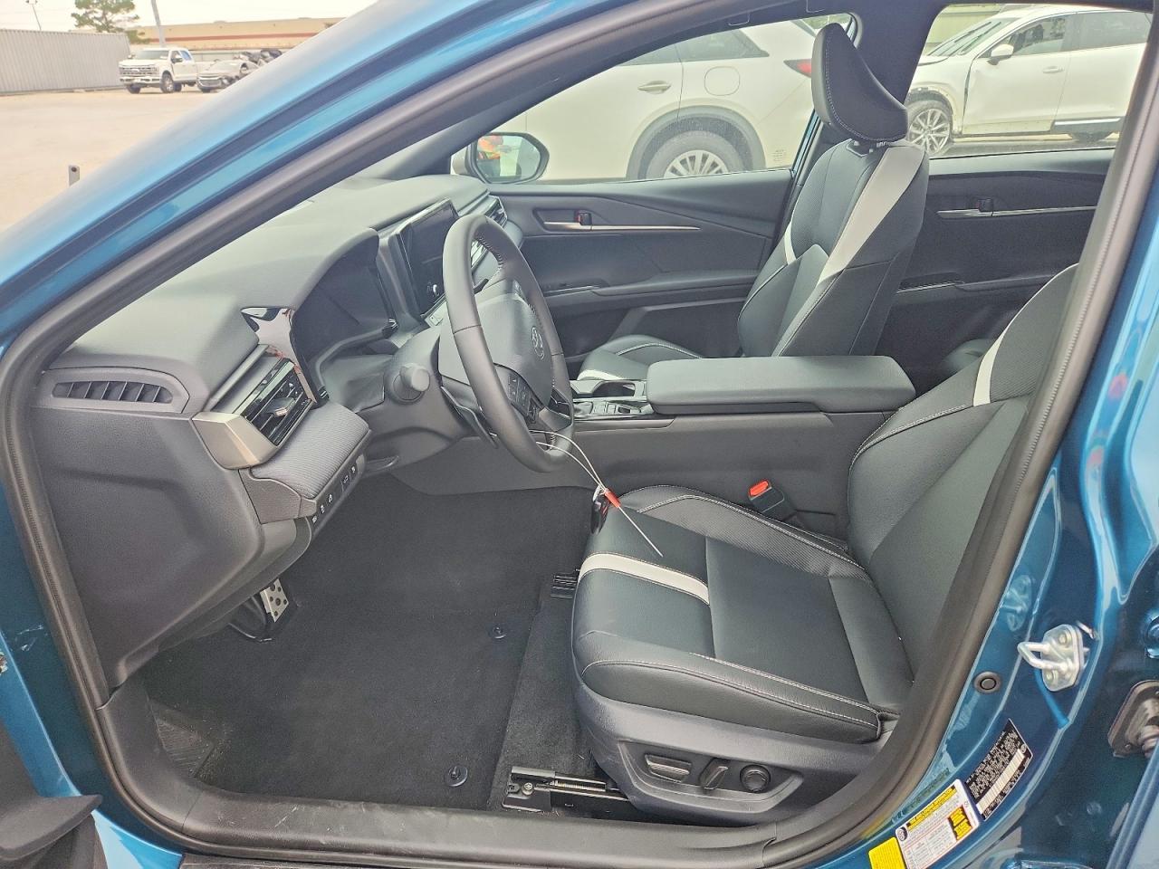 2026 Toyota Camry Se - Image 7