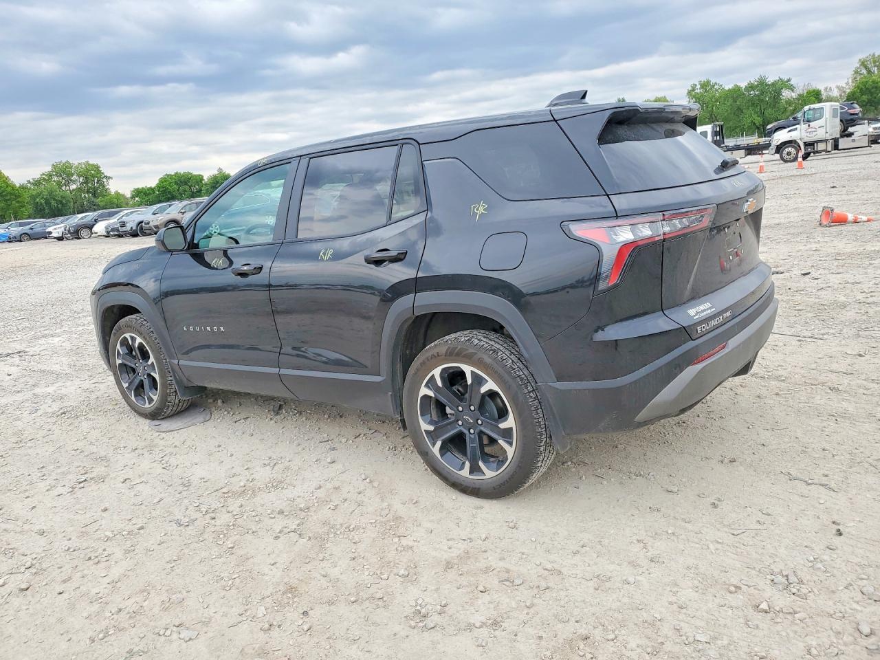 2026 Chevrolet Equinox Lt - Фото 2