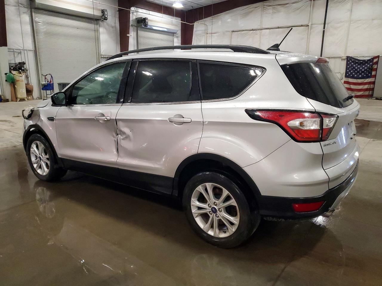 2018 Ford Escape Sel - Image 2