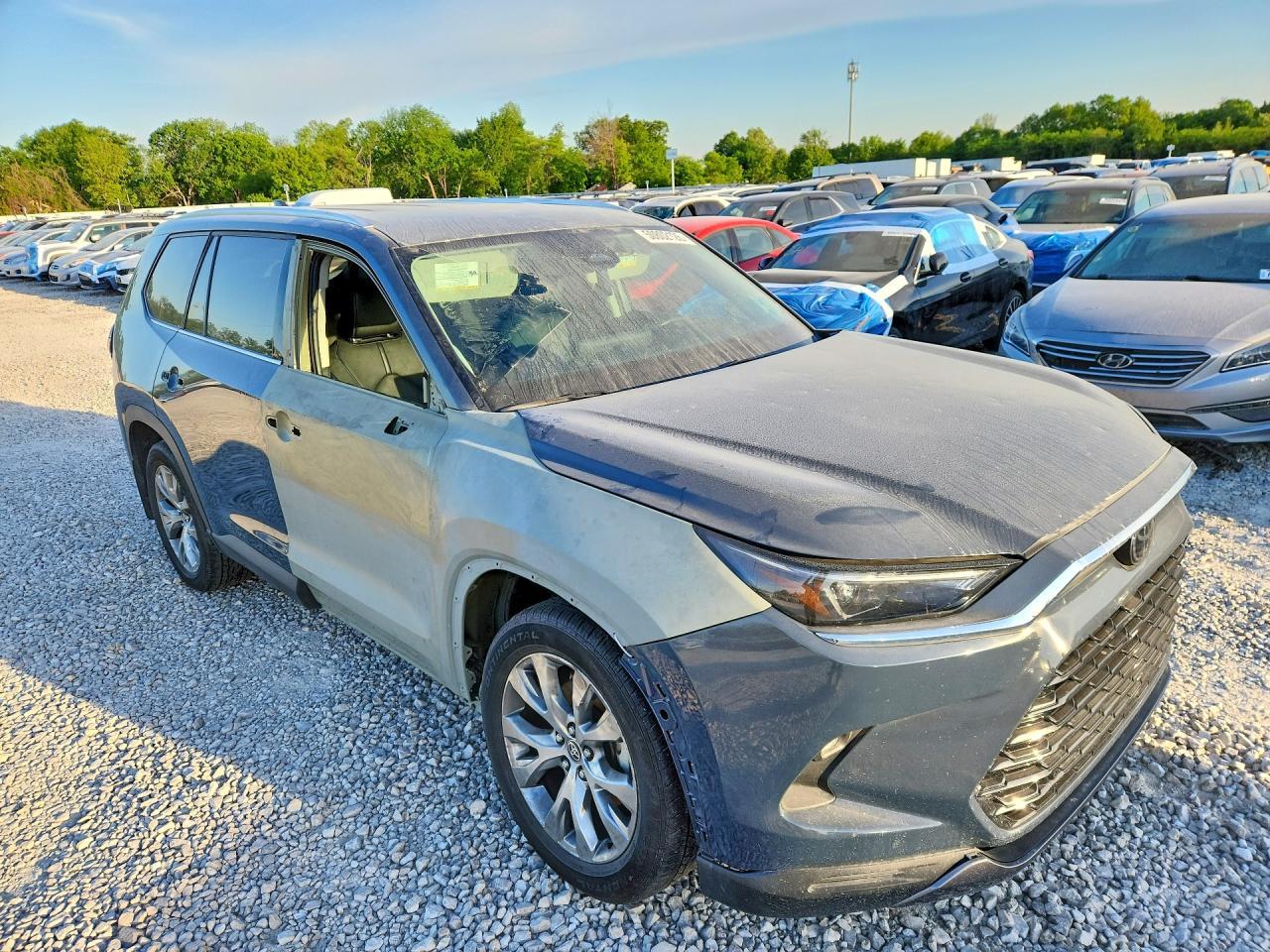 2024 Toyota Grand Highlander Limited - Image 4