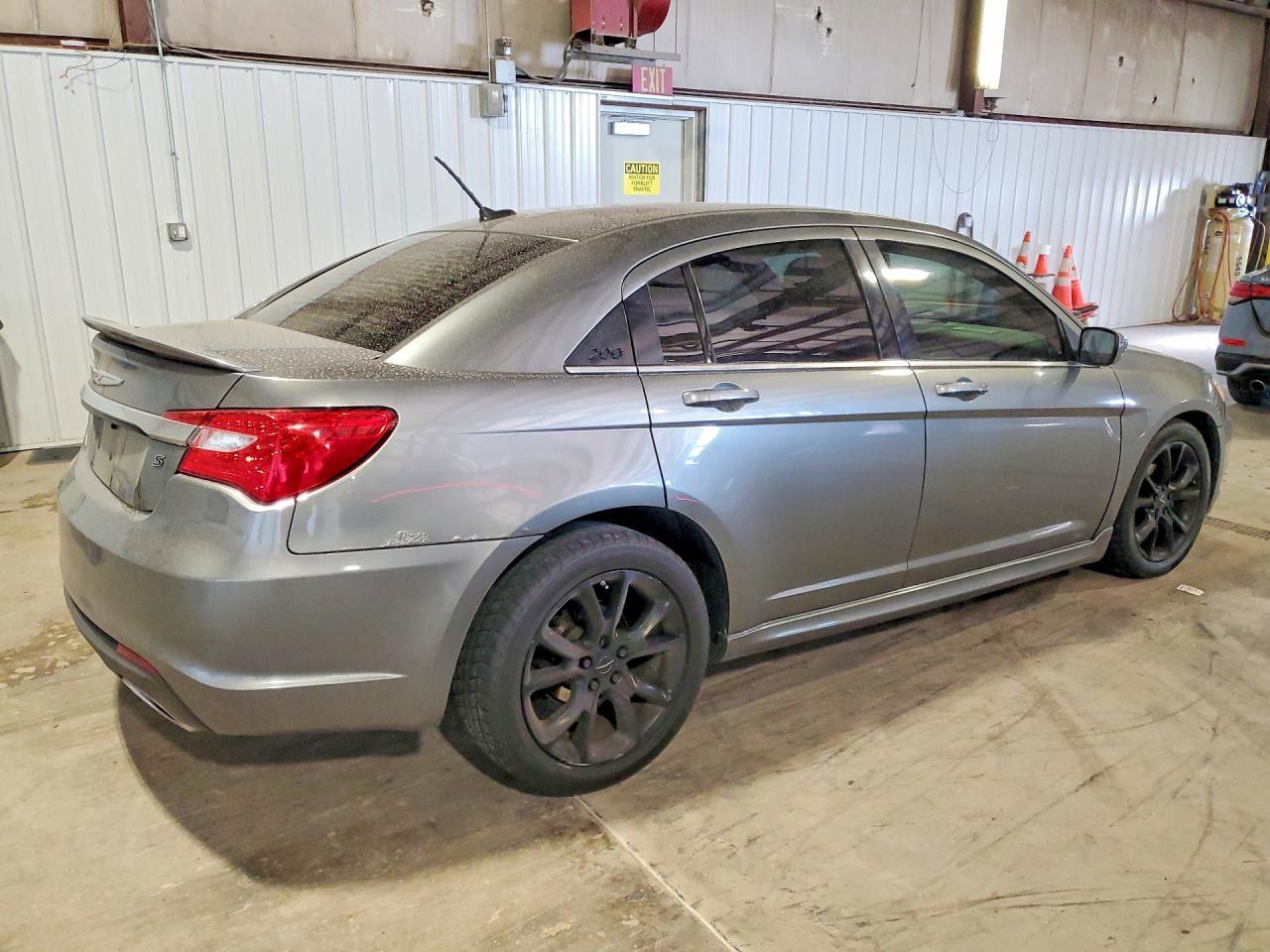 2013 Chrysler 200 - Фото 3