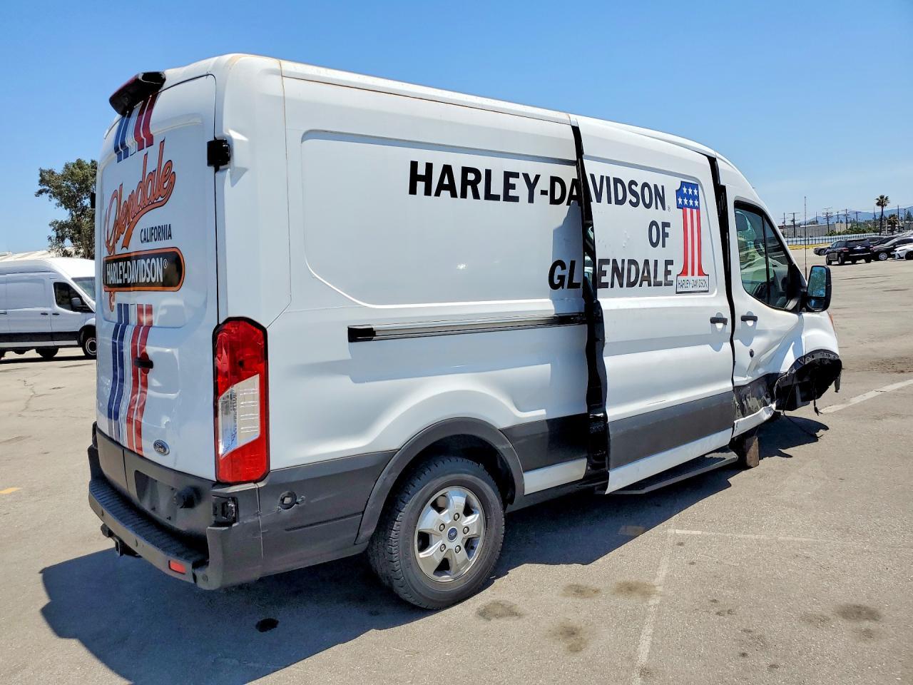 2019 Ford Transit 250 Delivery Van - Фото 3