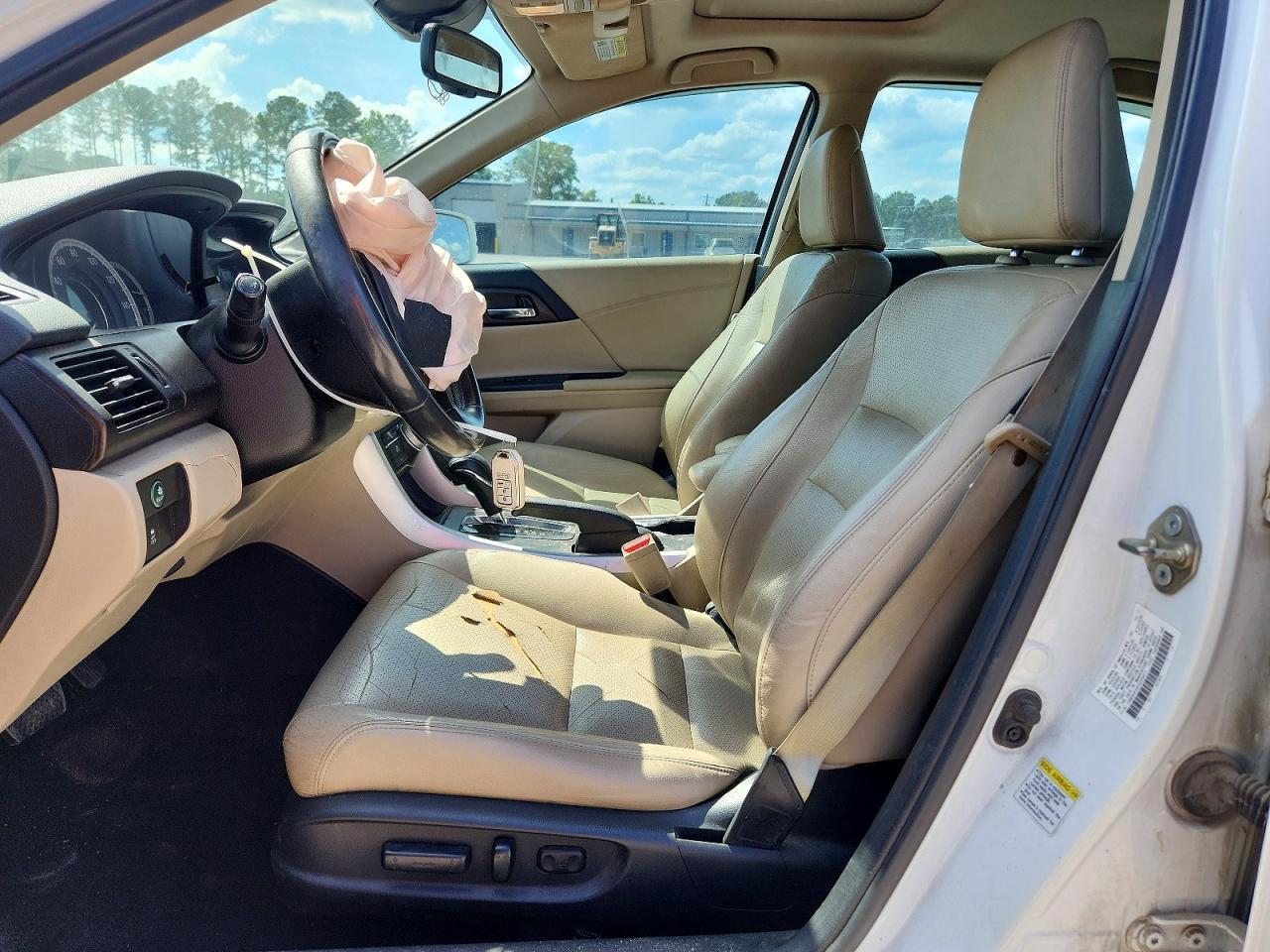 2015 Honda Accord Touring - Image 7
