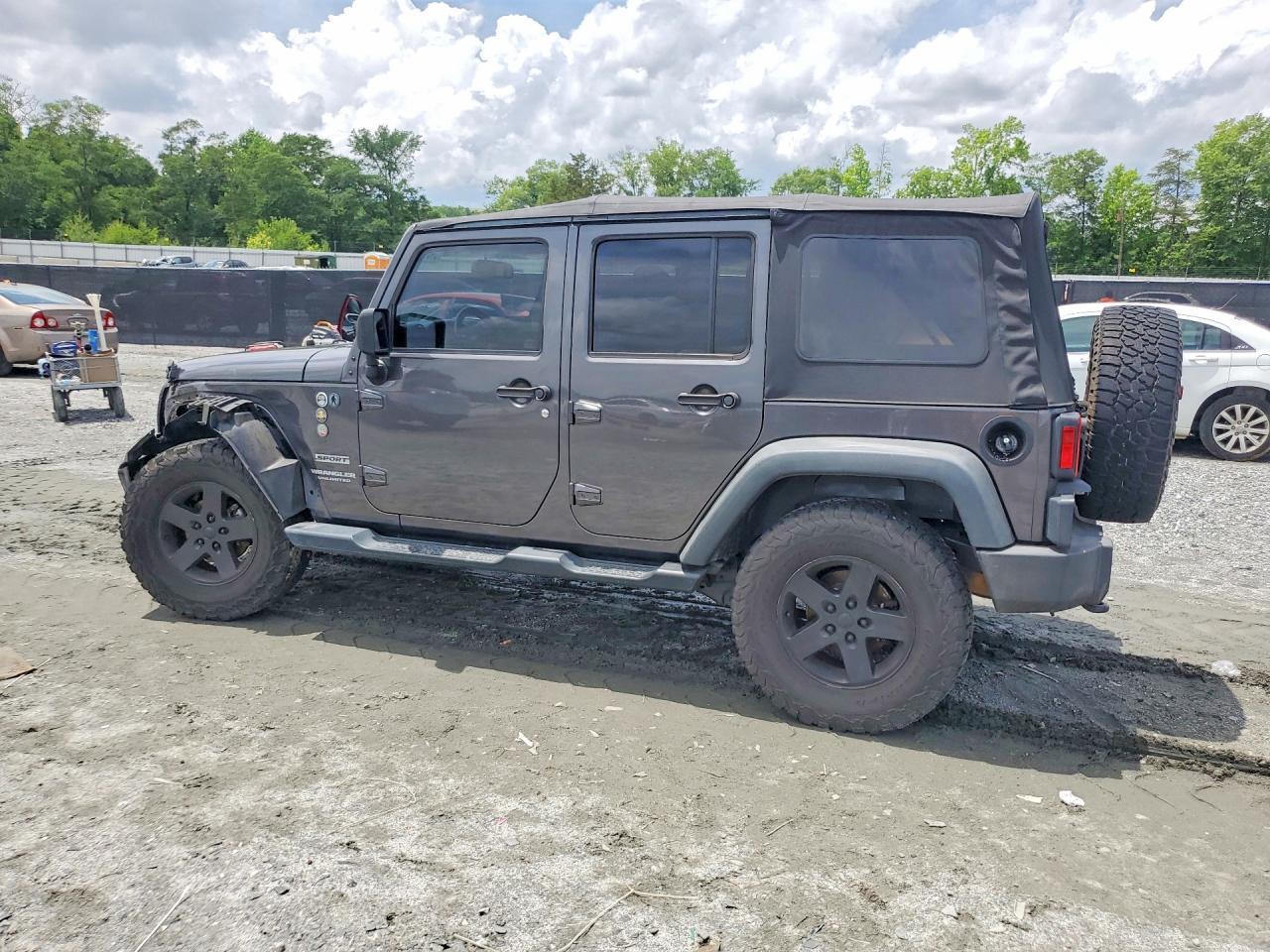 2016 Jeep Wrangler Unlimited Sport - Фото 2