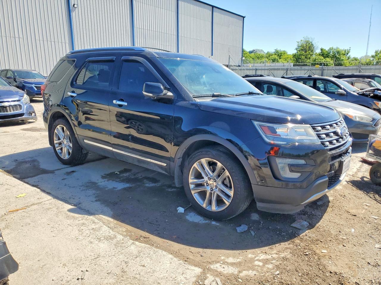 2016 Ford Explorer Limited - Image 4