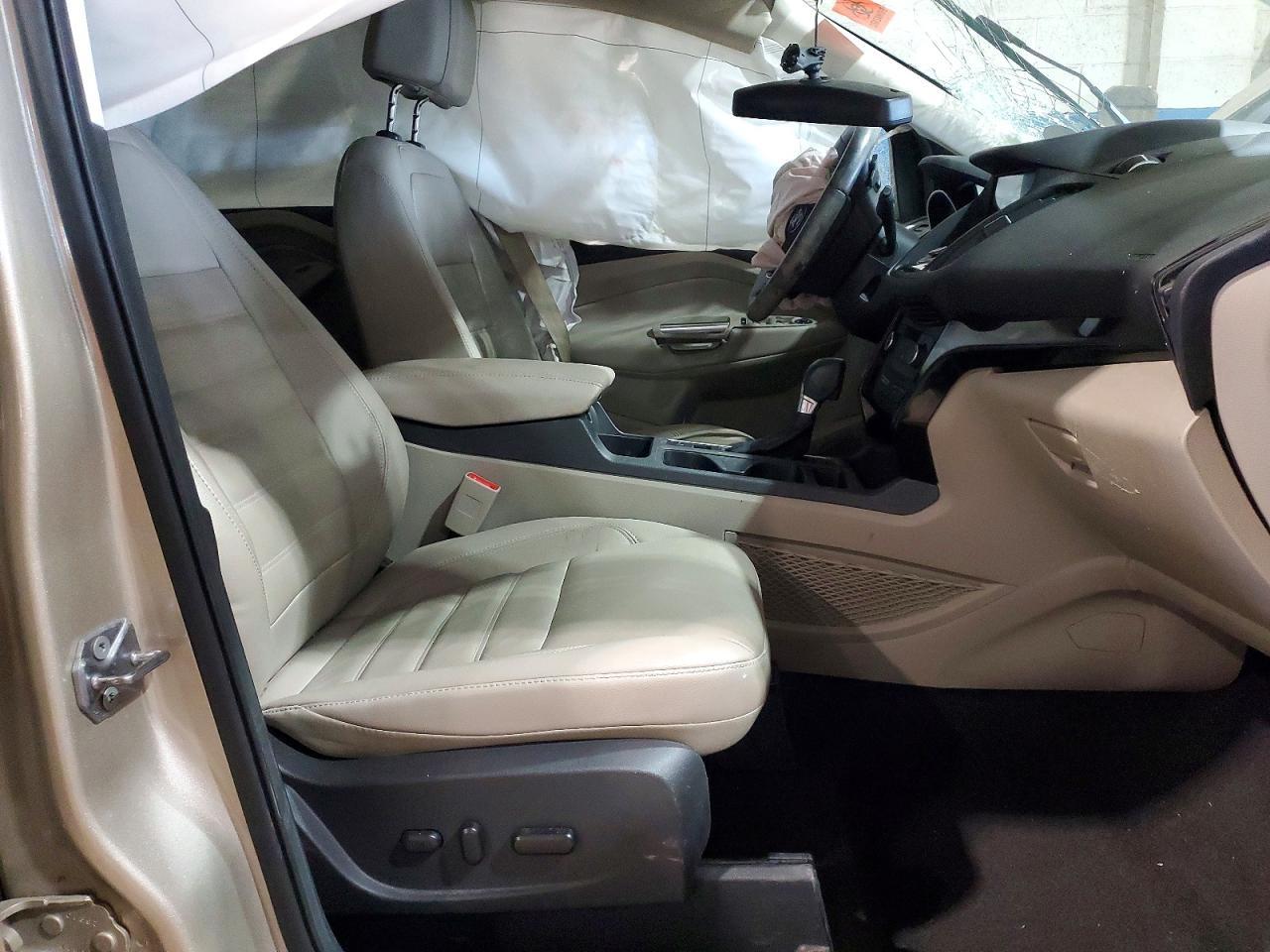2017 Ford Escape Titanium - Image 7