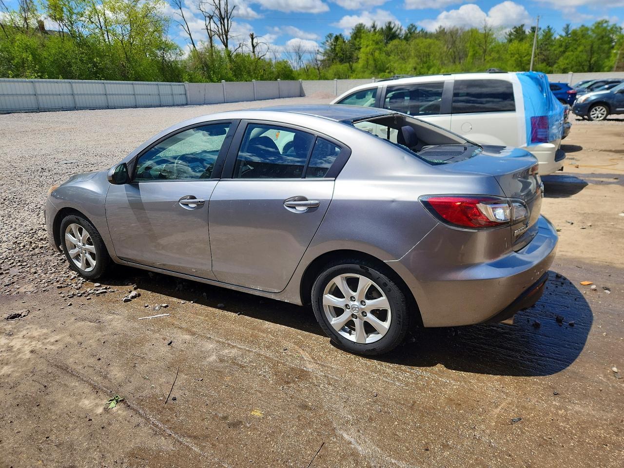 2011 Mazda 3 I - Фото 2