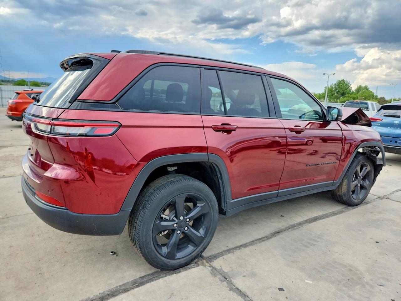 2023 Jeep Grand Cherokee Laredo - Фото 3
