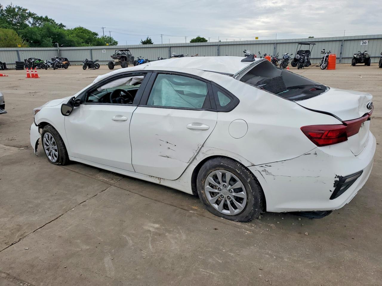 2021 Kia Forte Fe - Фото 2