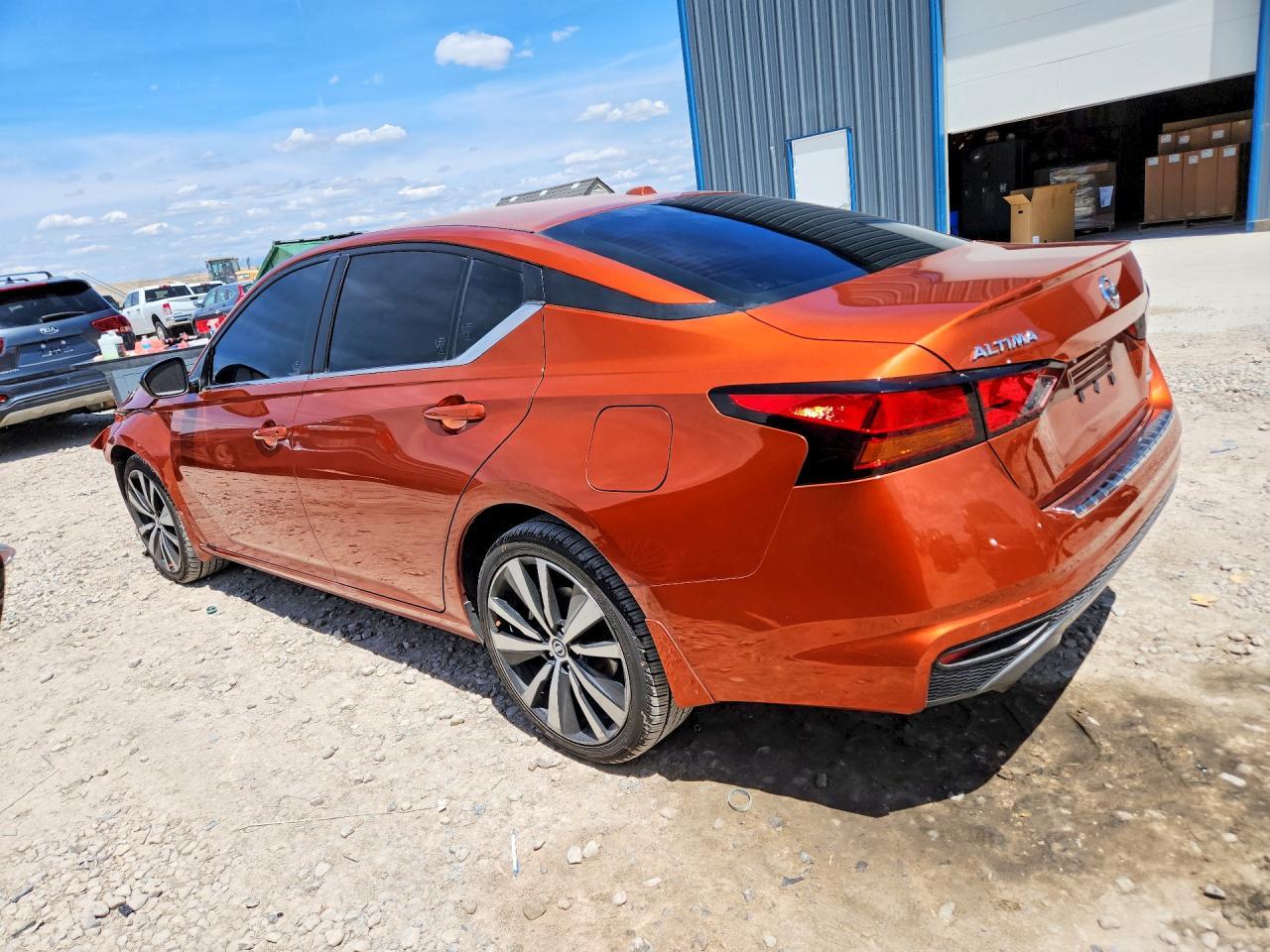 2022 Nissan Altima Sr - Фото 2