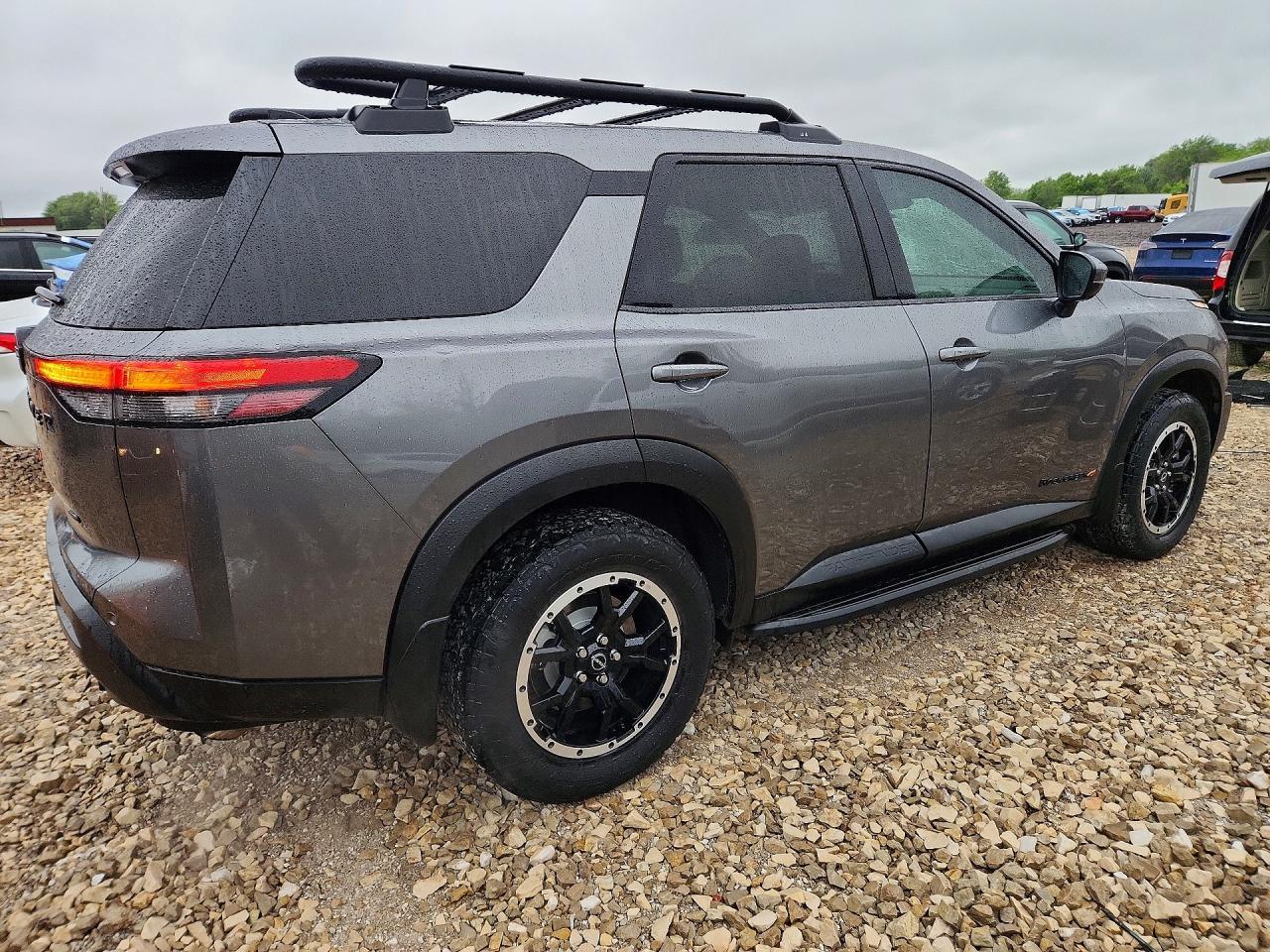 2023 Nissan Pathfinder Sv - Фото 3
