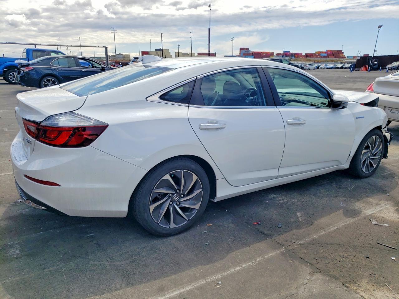 2021 Honda Insight Touring - Фото 3