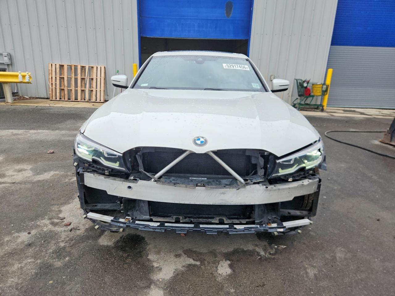 2021 BMW 330Xi - Фото 5
