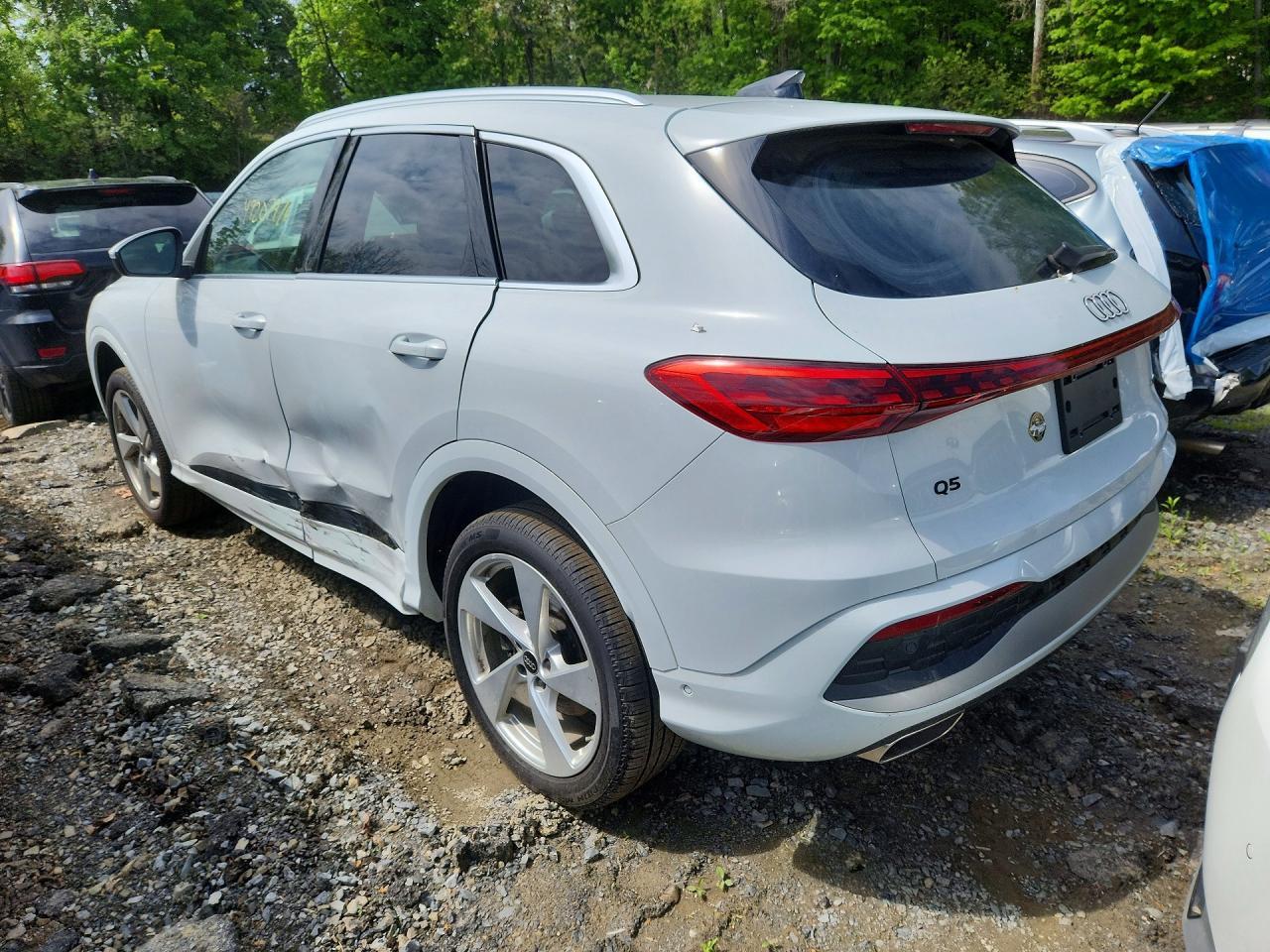 2025 Audi Q5 - Фото 2