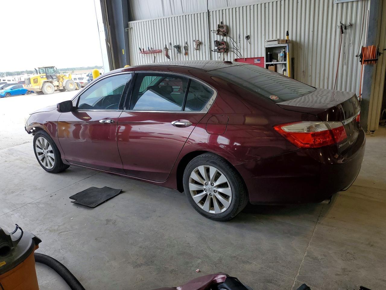 2013 Honda Accord Touring - Фото 2