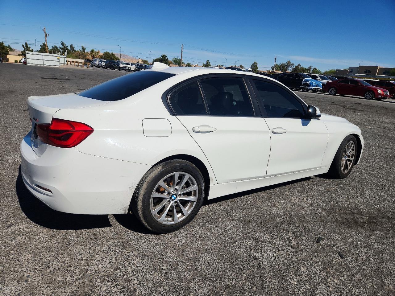 2017 BMW 320 I - Фото 3