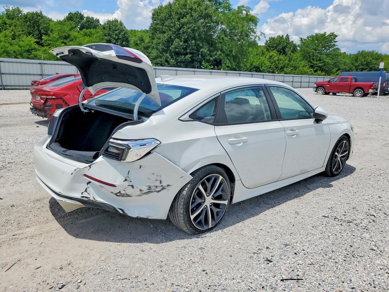 2024 Honda Civic Touring - Image 3