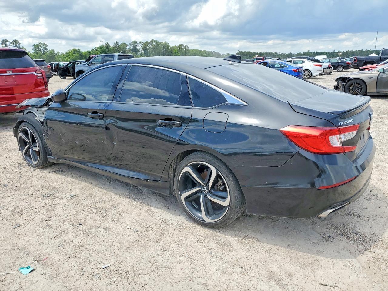 2021 Honda Accord Sport - Фото 2
