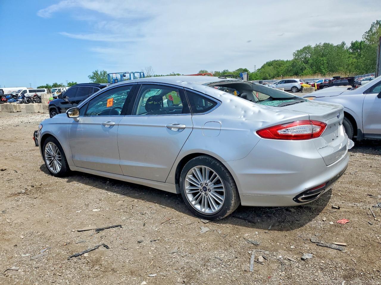 2014 Ford Fusion Se - Image 2