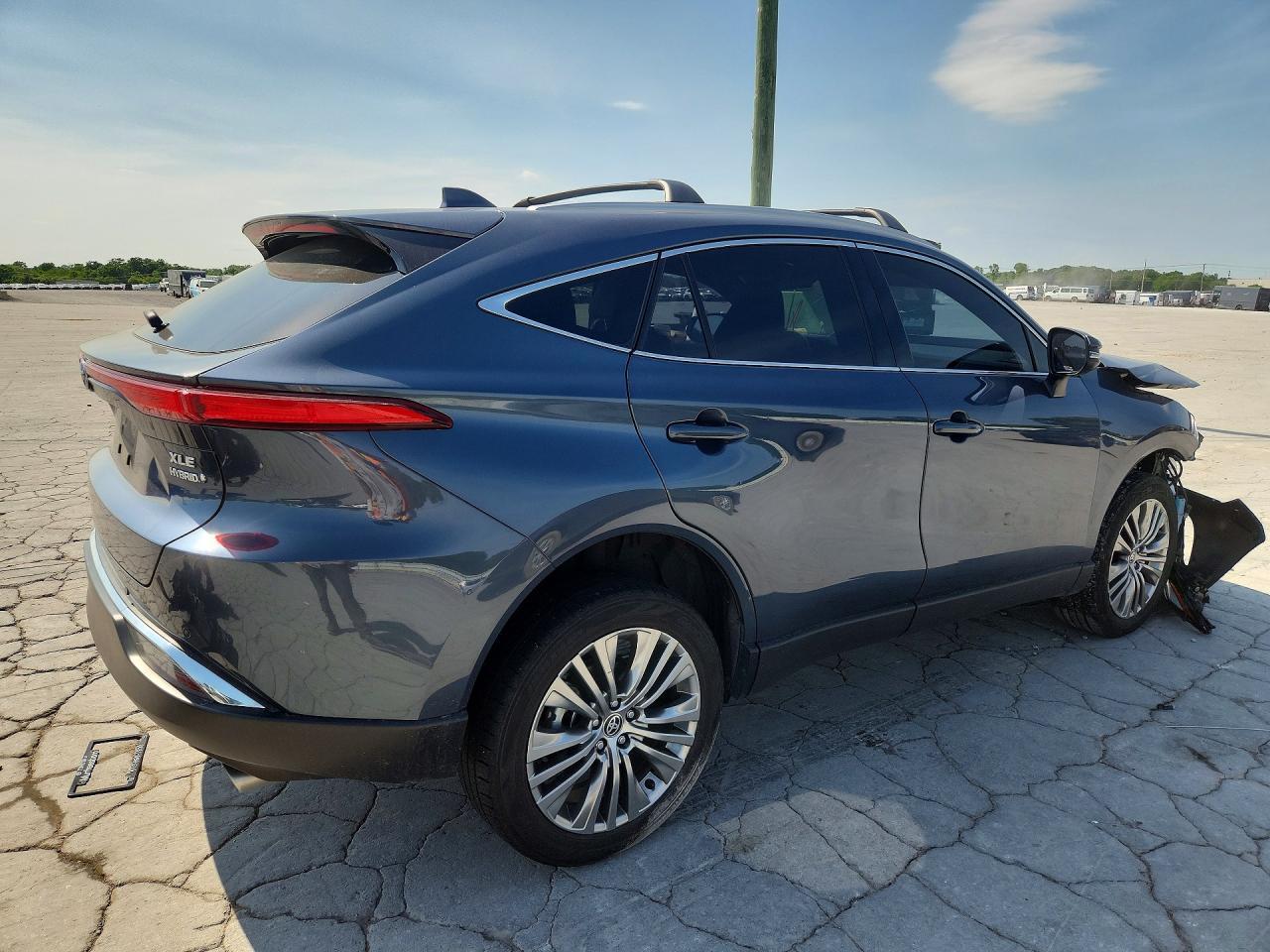 2022 Toyota Venza Xle - Фото 3