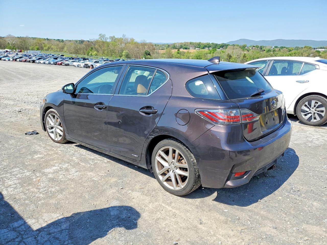 2015 Lexus Ct 200 - Image 2