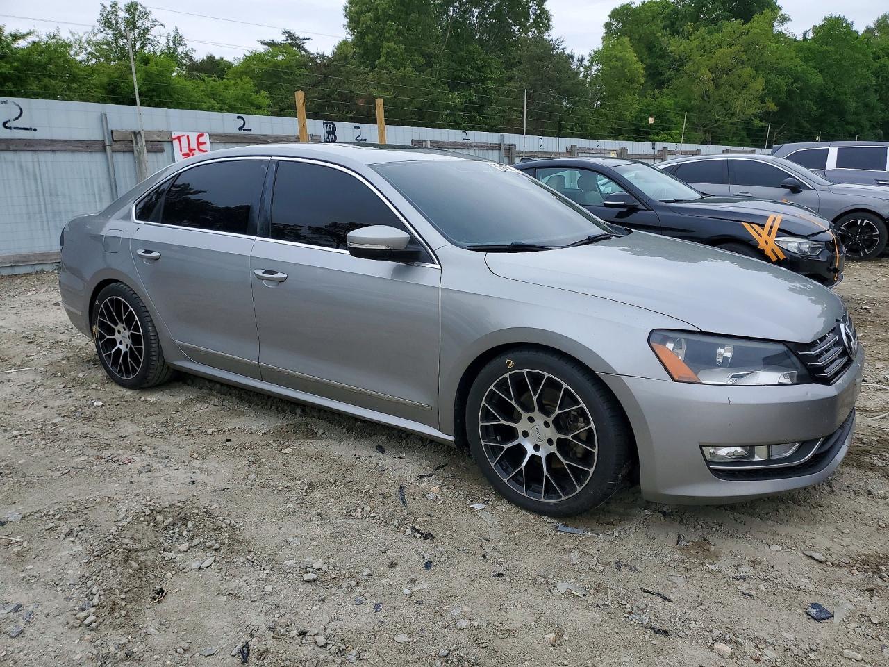 2013 Volkswagen Passat Sel - Фото 4