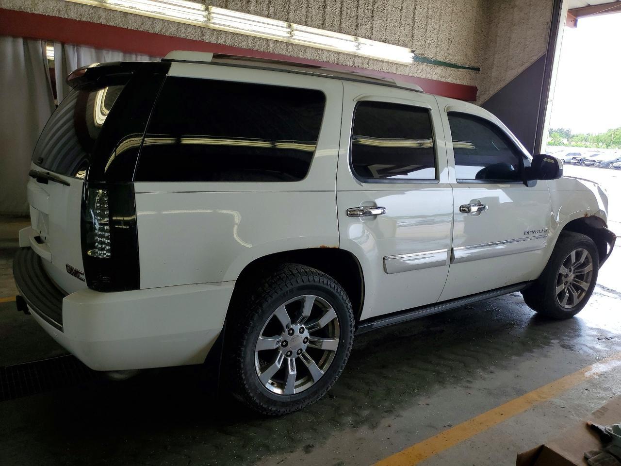 2007 GMC Yukon Denali - Фото 3