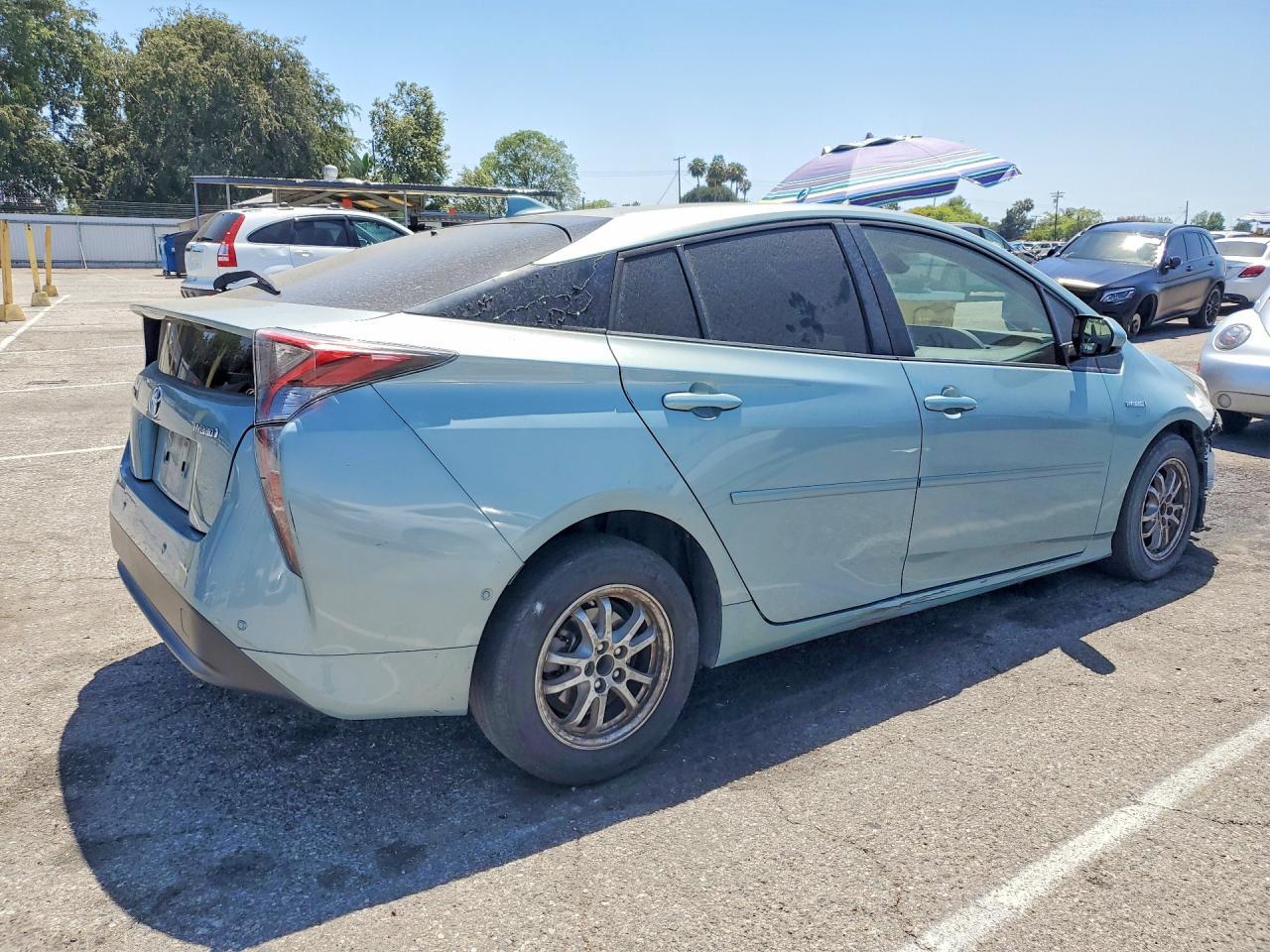 2018 Toyota Prius Two - Фото 3