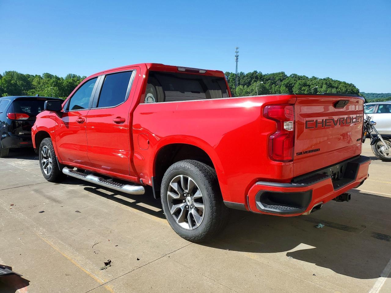 2021 Chevrolet Silverado K1500 Rst - Фото 2