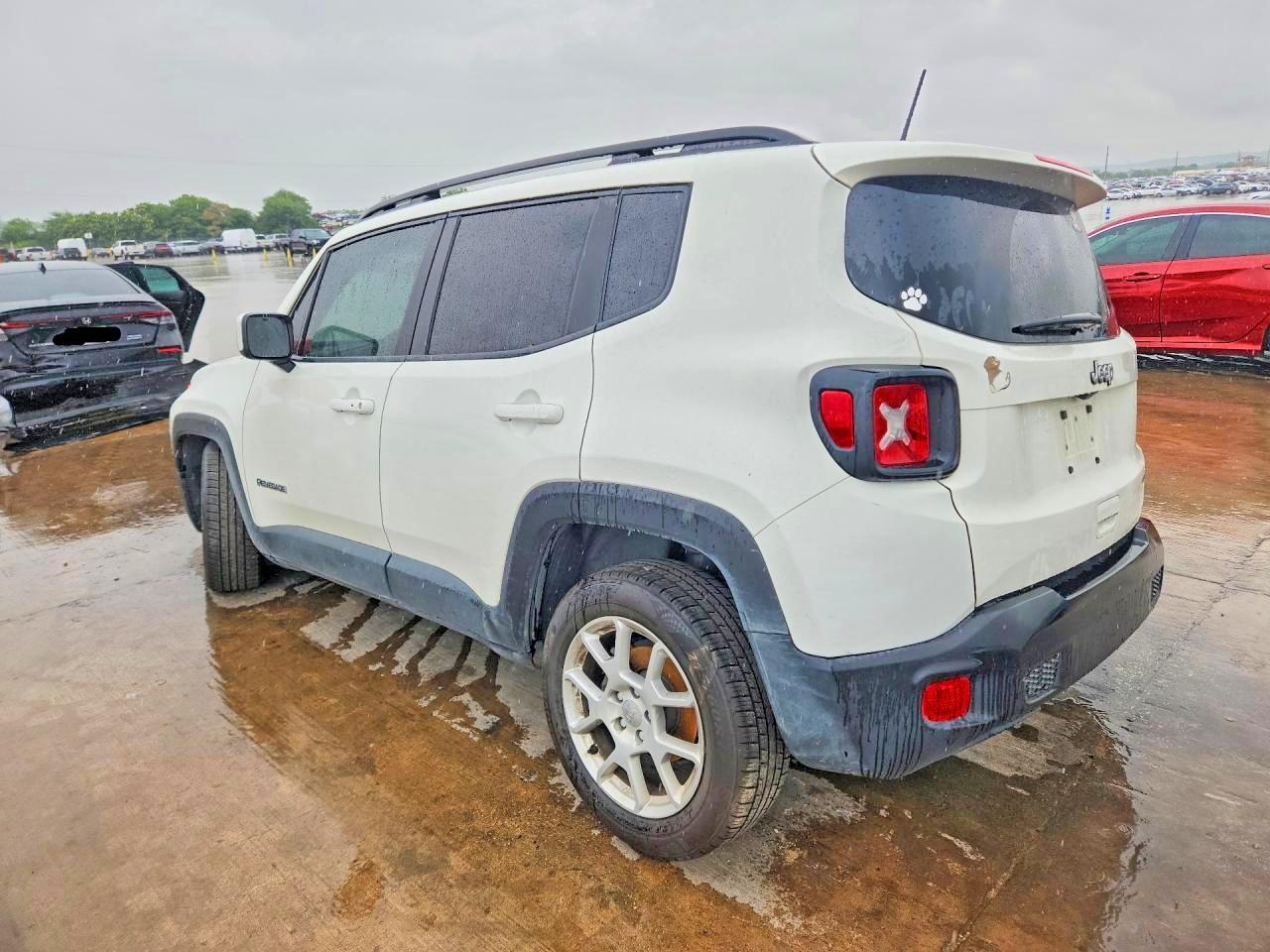 2020 Jeep Renegade Latitude - Фото 2
