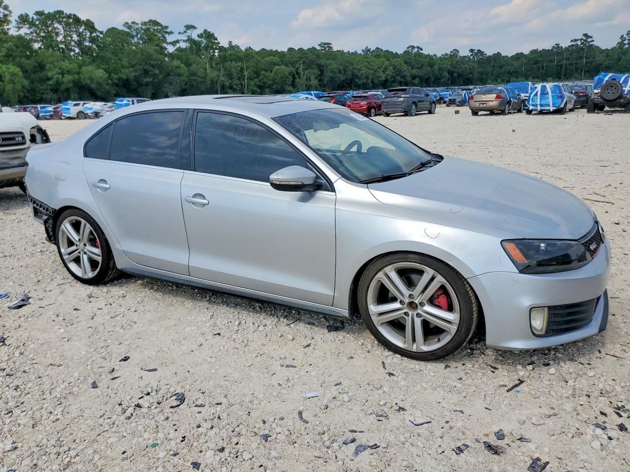 2015 Volkswagen Jetta Gli - Image 4