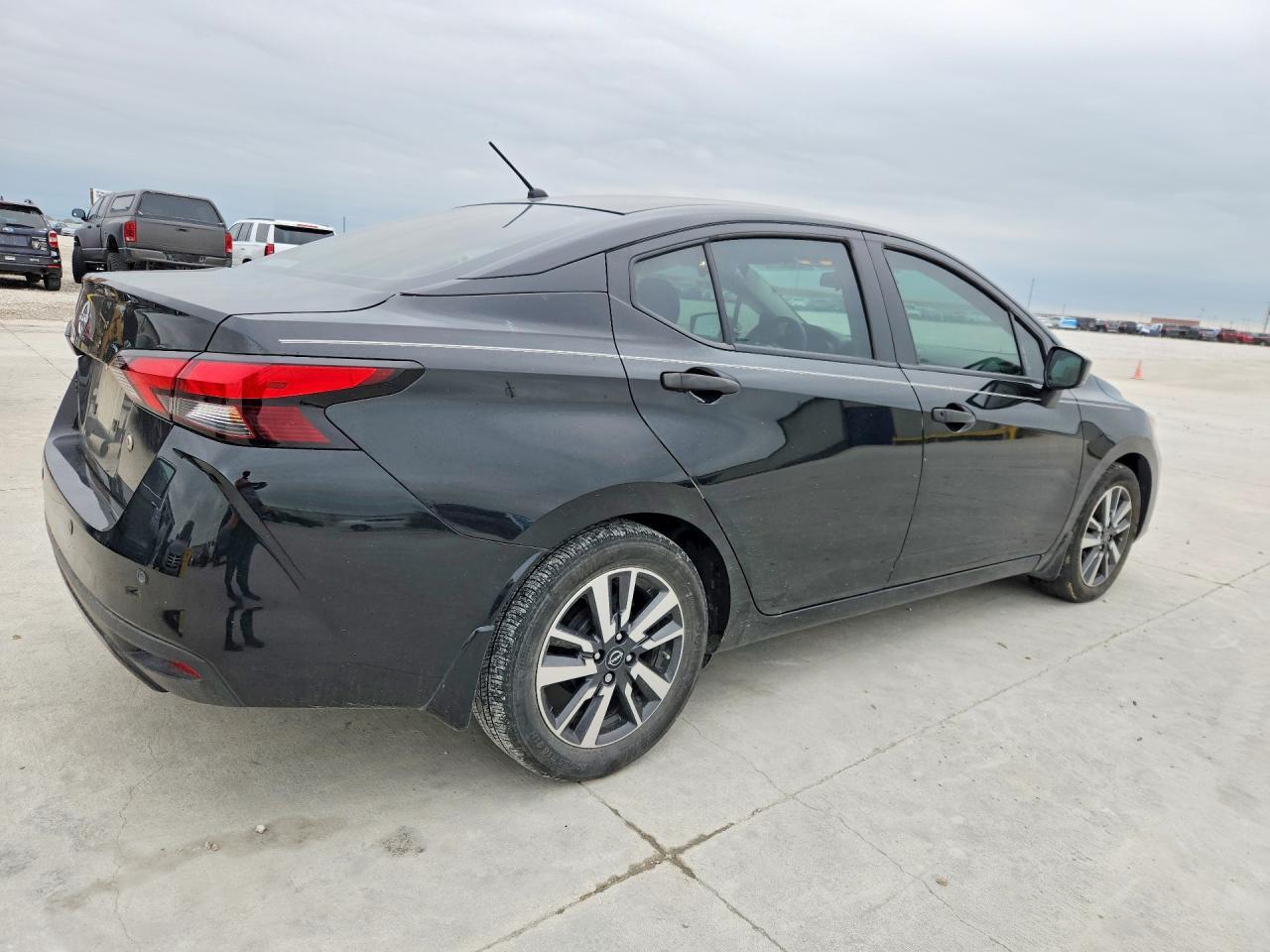 2024 Nissan Versa S - Image 3
