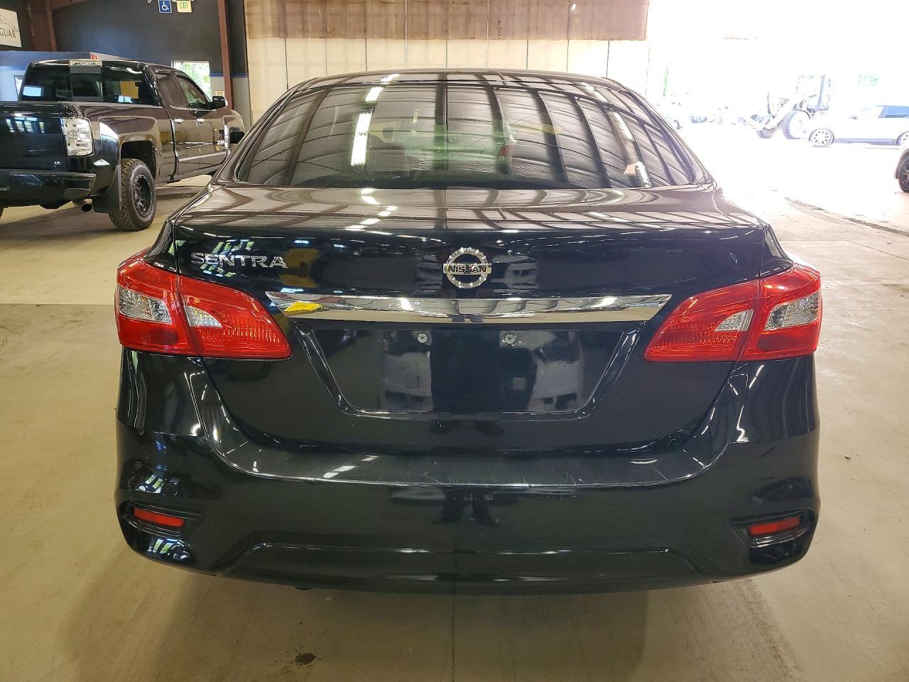 2019 Nissan Sentra S - Фото 6