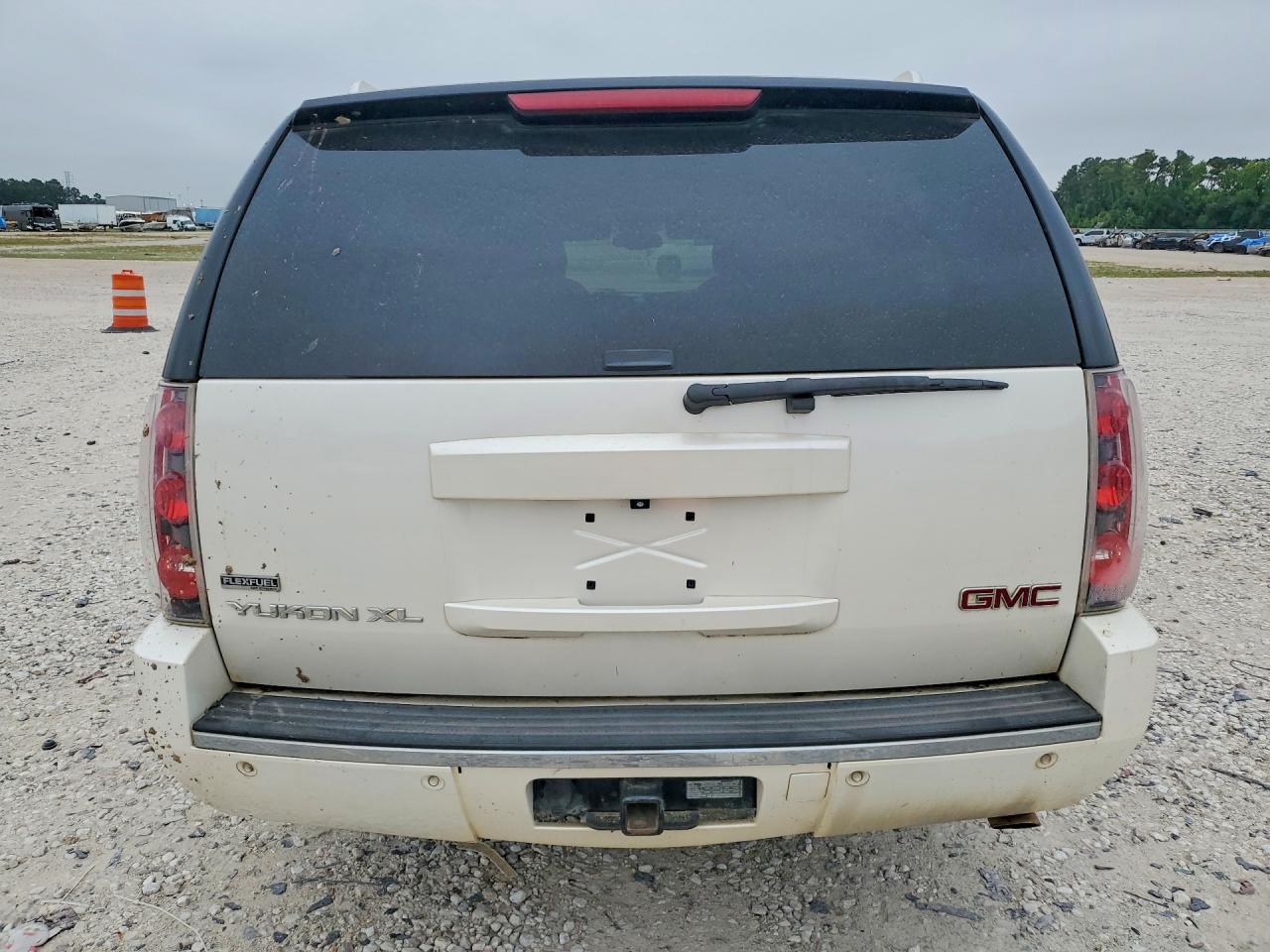 2012 GMC Yukon Xl Denali - Image 6