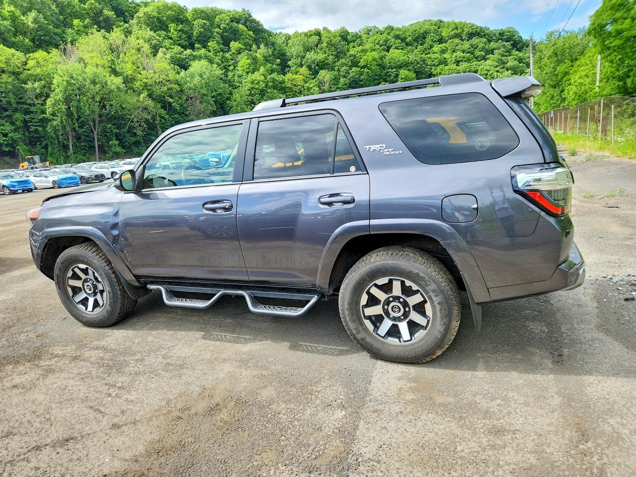 2023 Toyota 4Runner Trd Off-Road Premium - Image 2