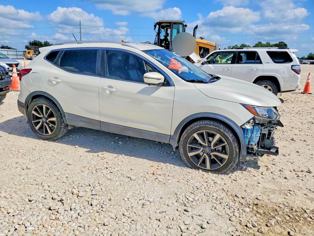 2017 Nissan Rogue Sport Sl - Image 4